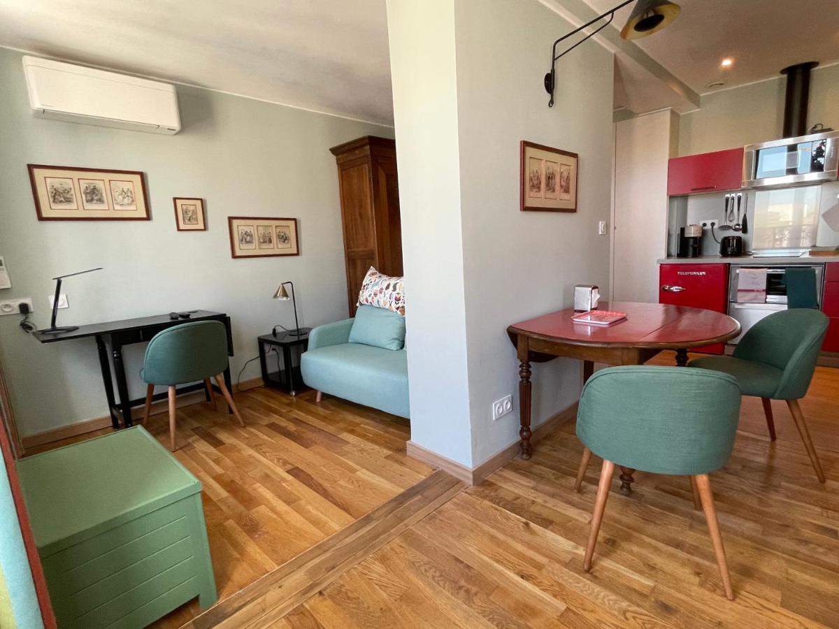 Appartement Mignon Calme Douillet Ascenseur Clim Etage Eleve Proche Parking Et Toutes Commodites Au Coeur Du Toulon Historique Экстерьер фото