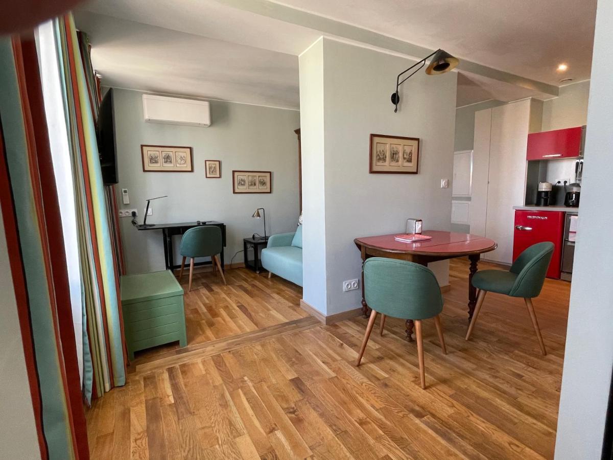Appartement Mignon Calme Douillet Ascenseur Clim Etage Eleve Proche Parking Et Toutes Commodites Au Coeur Du Toulon Historique Экстерьер фото