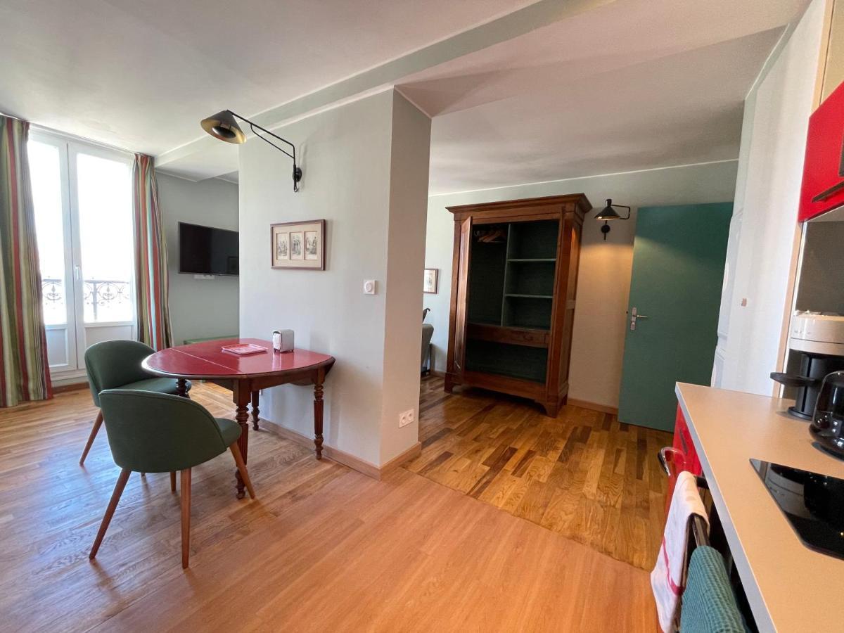 Appartement Mignon Calme Douillet Ascenseur Clim Etage Eleve Proche Parking Et Toutes Commodites Au Coeur Du Toulon Historique Экстерьер фото
