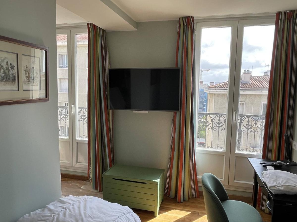 Appartement Mignon Calme Douillet Ascenseur Clim Etage Eleve Proche Parking Et Toutes Commodites Au Coeur Du Toulon Historique Экстерьер фото
