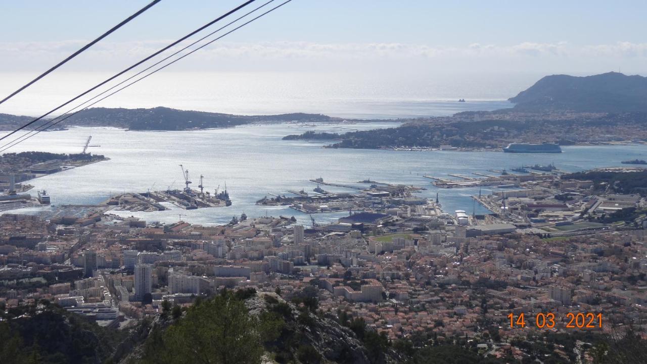 Appartement Mignon Calme Douillet Ascenseur Clim Etage Eleve Proche Parking Et Toutes Commodites Au Coeur Du Toulon Historique Экстерьер фото