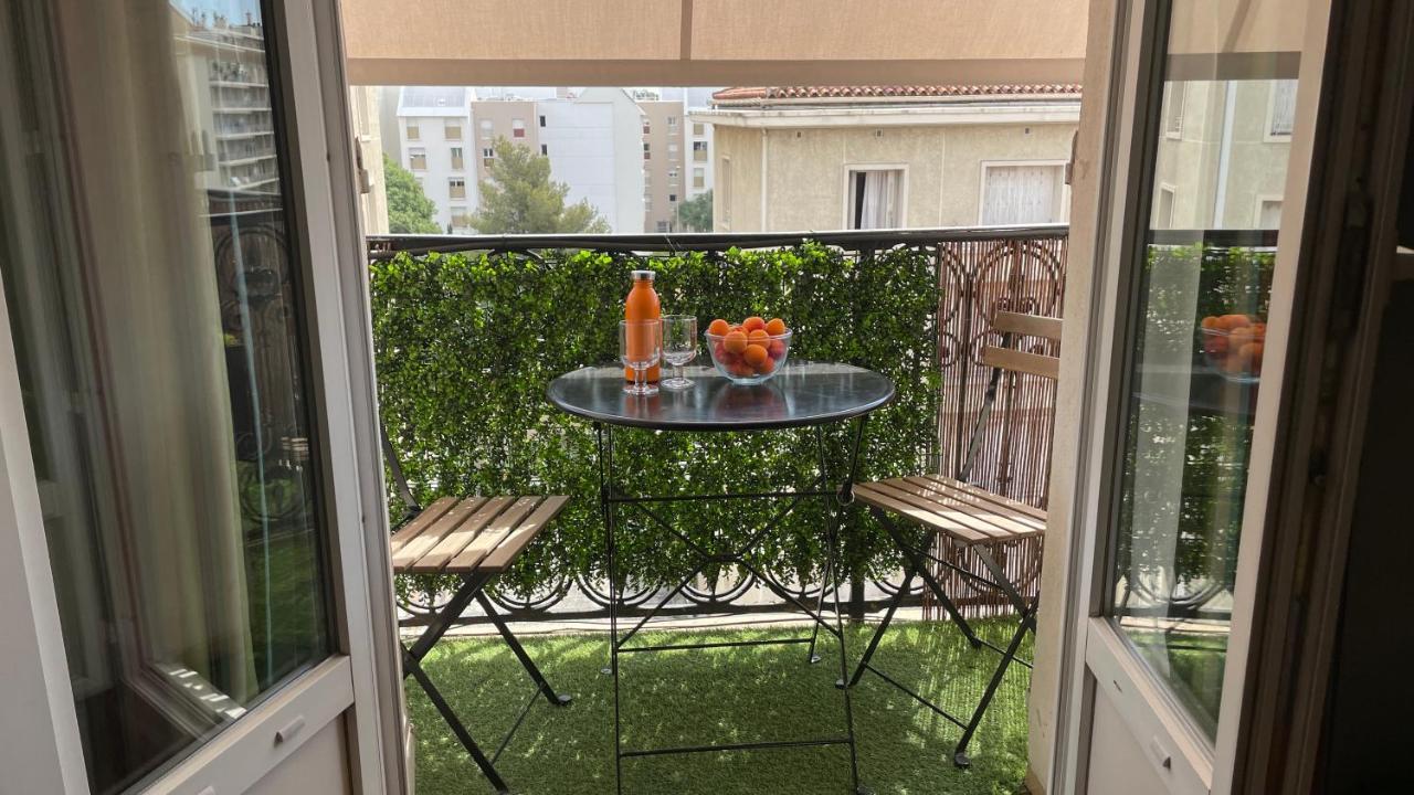 Appartement Mignon Calme Douillet Ascenseur Clim Etage Eleve Proche Parking Et Toutes Commodites Au Coeur Du Toulon Historique Экстерьер фото