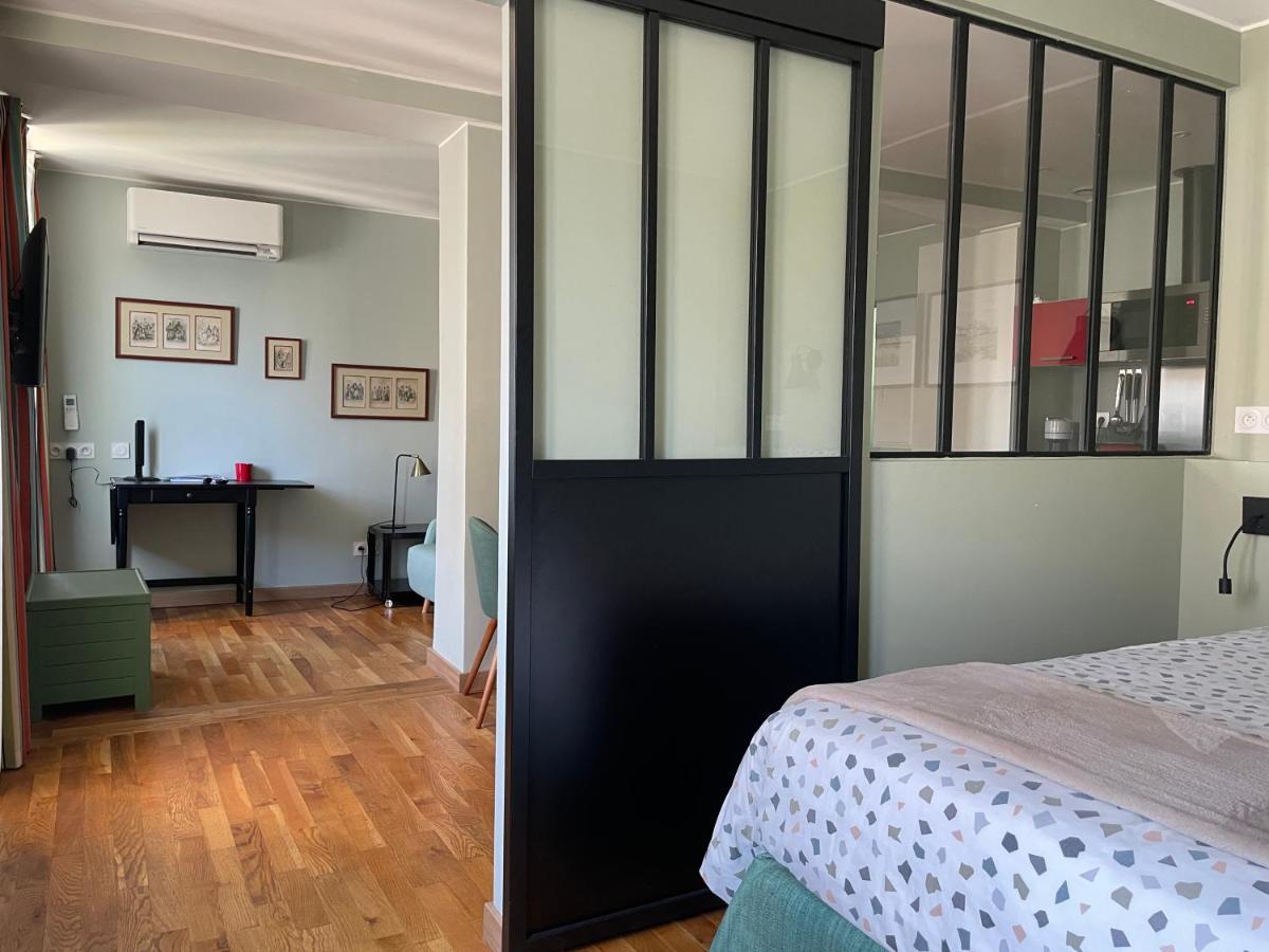 Appartement Mignon Calme Douillet Ascenseur Clim Etage Eleve Proche Parking Et Toutes Commodites Au Coeur Du Toulon Historique Экстерьер фото